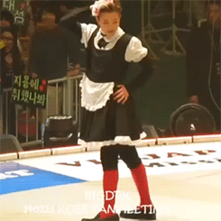 seungripls:  how pretty maid!GD deals with unwanted advances 