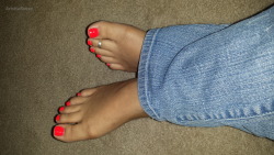 luv4hertoes:  aristtaroxxx:  Someone asked for new foot pictures. Enjoy the neon polish! I had to paint them this color for a foot party I am going to tomorrow night. I don’t think I will ever be painting them this color again. I think its hideous lol.