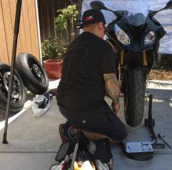Prepping for the track and getting the off the wheels to put the new forged wheels on the bike earlier this week 📸: @jrxmoraless @bmws1000rriders @bmwmotorrad @bmwmotorradusa @bmwusa @bmwbikes  #bmw #bmws1000rr #bmwmotorrad #bmwmotorcycles #moto #bike