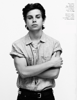 calmkai:  daisifyed:  larinx:  barbie-saints:  howtol-ve:  sexternal:  cucuhmber:  feeling-gorgeous:  parisbliss:  well someone turned out sexy now didnt he  Jake T. Austin (What the…?&lt;3)  what the fUCK HES HOT NOW  I KNEW HE WAS GONNA BE HOT  bb