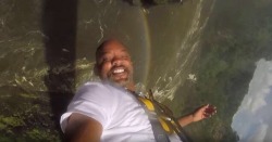 nomercy25:  fucknoreasy:  almightystaxx:  loveyoulikea:  dougdimmadab:  tayarnold:  This picture of Will Smith bungie jumping makes him look like Uncle Phil  That’s crazy 😳  Especially if you put it upside down  Holy shit this is crazy lol  Wow.