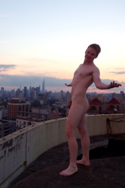 nakedpublicfun:  Not what I was expecting when he said he was going to show me the city 