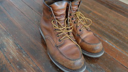 warpandweftblog:  BOOT LOVE: Red Wing Heritage 875 Moc Toe The Red Wing 875 moc toe is a classic Red Wing boot (maybe some would consider the 877 the classic) and is an iconic silhouette that was copied back when it was introduced in the 1950s, and