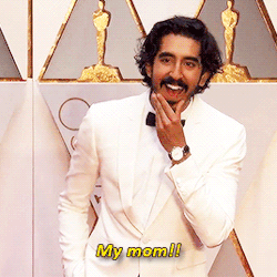 resilient22: trishathebrown:   baawri:   Dev Patel walks the red carpet with his mother Anita at Oscars 2017    So proud to see her in a sari ❤️   She’s so proud of her baby boy! 