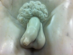 iafeh:  Michelangelo - David, detail 