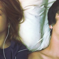 opiumfields:  Win: finding a boy who likes the same music as you 