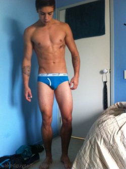 hot-aussie-boys-qld:  nevothirty:  nude dude - Jethro Wallace  HIS WANKING VIDEO WAS LEAKED TO ALL AUSTRALIA BOYS! YOU CAN SEE IT HERE LINK  BUT YOU NEED A SUBSCRIPTION! 