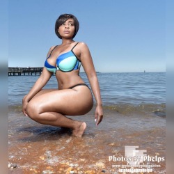 A Summer shot with London Cross @mslondoncross as I’m ready to do some more outside shots &hellip; cmon models let’s get outside and work my lighting skills ;-) #beach #photosbyphelps #baltimore #sexy #wet #curves #stacked