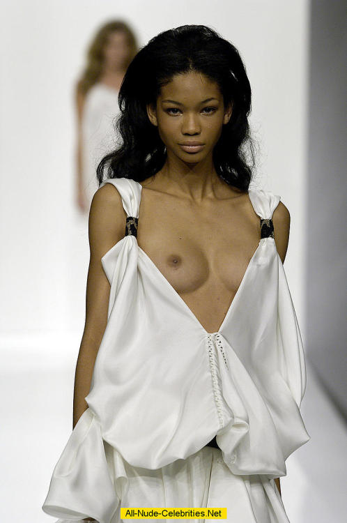 Nude fashion model catwalk oops