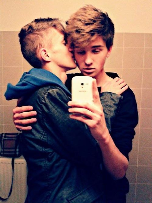 Teenage Gay Love 7