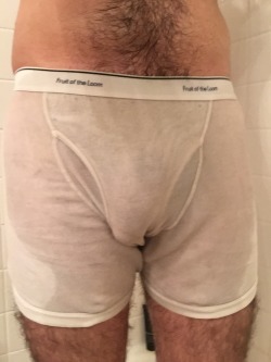kevinleethelittle:  And another reminder why I stay padded ^_^  SO damn sexy!!! Love a cute man in peed pants.