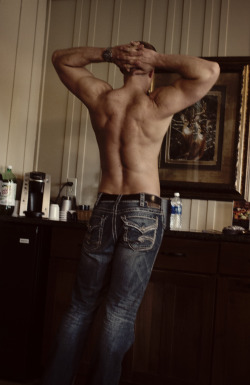songbird2028:  deviantsexualcouple:  The result of all his hard work!  I could just Eat. Him. Up!! http://songbird2028.tumblr.com/ EXTREMELY close runner up to this weeks Sexiest Man  My Sexy Man!!!❤️him!  drool