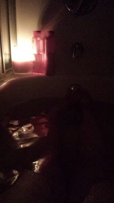 Queen just had a nice hot bath with some candles. Bedtime cuddles pretty please?