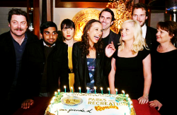 sirscottmccallmoved-blog:  The cast of Parks and Recreation celebrating the first and 100th episodes of the show 