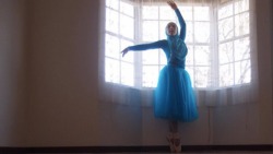 mashable:  14-year-old Muslim girl dreams to be the first hijabi ballet dancer A young Muslim ballerina wants other girls like her to know they can make a change — no matter their beliefs or the clothes they choose to wear. Stephanie Kurlow converted