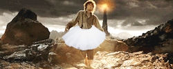 thefingerfucker:  grumpybilbo:  #frodo the swan queen    Frodo: I wanted to be… perfect