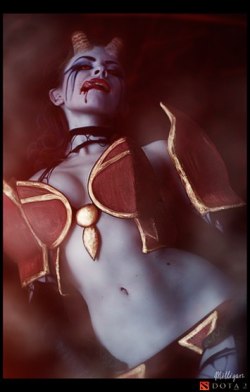 DotA 2 Queen of Pain model: Lill photo by me (milligan)