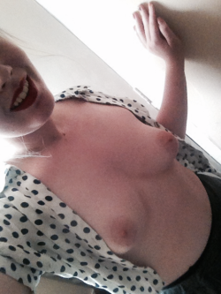 redlipschokesandwhips:  i’m horny in the office so i’ve gone to the toilets to calm myself down. happy topless tuesday?! 