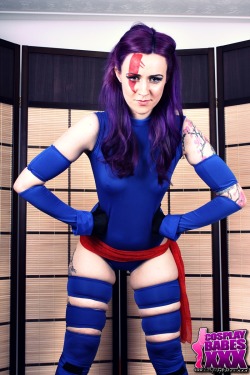 cosplaybabesxxx:  Todays update on www.cosplaybabes.xxx is the stunning Vellocet as Psylocke! watch her strip and play with her pussy for you. Just dont piss her off!