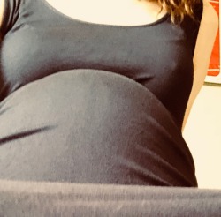 daddysgirlspregnant:  Took this around the time I started this blog (when I was 5/6 months pregnant) 🤰🏻it was the first time I started feeling big but also felt so sexy in my new pregnant body. My boobs, belly and bum were all growing and felt so