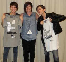 frosted-lemoncoward:  bptnsmj:  letmebe-lucas:  The shirts!! Oh my god. This image is perfect.  oh gosh sara though  the Sara face. word.