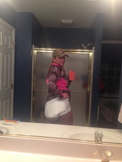 thebambinogirl:  Diapered and ready to go hunting!