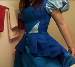 squaremomgsquad:  vdaysnowstorm:  I’ve been wishing for Sapphire to get a new outfit + Stevenbomb + Rupphire ep = Dream come true &lt;3 This will be added to my cosplay list for Katsucon 2016. It’s 50% done. This is what it looks like pinned together