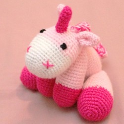 chocolatemintsinajar:  A #pink #crochet #unicorn 