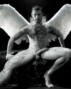 demondickhotbidom:  Tattooed Angel Logan McCree. Feeding my wing kink again. I’m taking the express elevator to hell. Anyone care to join me? 