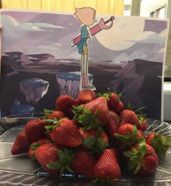 stevencrewniverse:In honor of our new episode tonight, the crewniverse is sharing a big honkin’ pile of strawberries!Seasoned with Pearl’s tears.(food prep: Ben Levin and Amber Rogers)