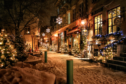 nubbsgalore:  quebec city’s petit champlain neighbourhood at christmas. estabilished in 1608, it is the oldest commerical district in north america.  photos by (click pic) patrick langlois, jean romain roussel, christina ann, pamela macnaughtan,