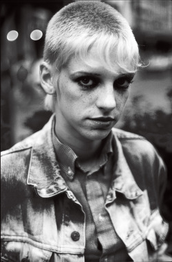 nemomeimpune-lacessit:  Derek Ridgers, Skinhead Portrait  (1979-1984) source 