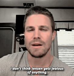 oilversqueen:   Jessica wants to know if Jensen Ackles gets jealous when I hang out with Jared.  