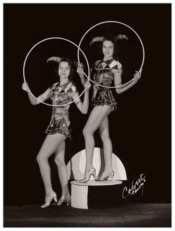 Eve Ross Girls Promotional photo for their appearance in the Burlesque show: &ldquo;Screwballs of 1941&rdquo;..