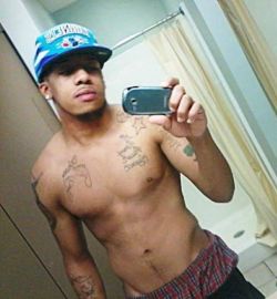 freakydeej:     http://freakydeej.tumblr.com/ follow for follow back. collection of some of the sexiest hood niggas on the net follow my blog for a hard dick!    