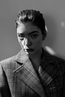 lorde-daily:Lorde by Jack Davison for The New York Times Magazine.