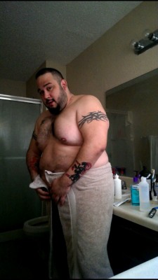 eastcoastcub:  devilcub77:  Oops  I would steal that towel SO fast! 