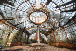 abandonedimages:  Abandoned Victorian conservatory, France  (Source)   Quentin Chabrot U-derzho Photographe