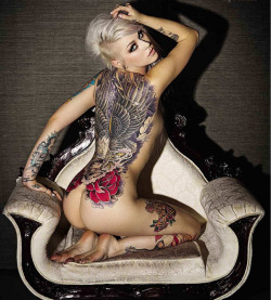 great ink, sexy-ass hair, cute little ass&hellip;.I&rsquo;m in.