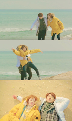 withlee:  BJ&amp;JH on the beach .HQ &gt; 1024 x 1712px Download | P1 | P2 |
