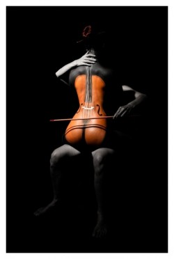 Cello Body Painting – Anke Catesby