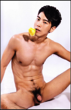 hot4asian:  See more at: Hot4AsianMale.tumblr.com 