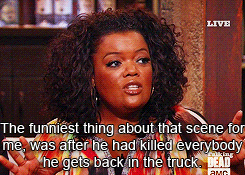 psychoanthrowalker:thewalkinggifs:Yvette Nicole Brown and Chad Coleman on Talking Dead&ldquo;Never have two men moved so gingerly&rdquo;