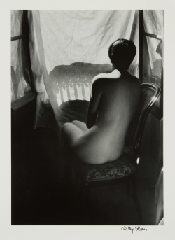 romantisme-pornographique:  Willy Ronis, Deena de dos (Deena from back), Sceaux, 1955.