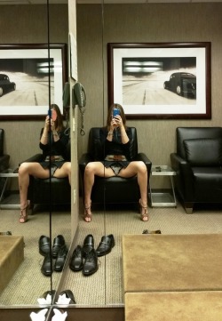 in the men’s changing room waiting area&hellip;while my husband and other guys are trying things on!  so fun ;)