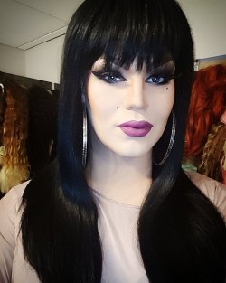 boy-to-girl-transformation:  Drag Queen Diva