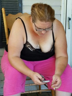 fivecharlie:  Me this morning looking at the latest cum tributes that were sent to me. They rock guys…XOXO Sarah   So sexy