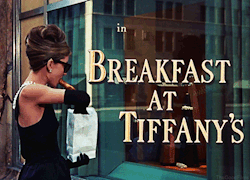 insanity-and-vanity:  Breakfast at Tiffany’s (1961)