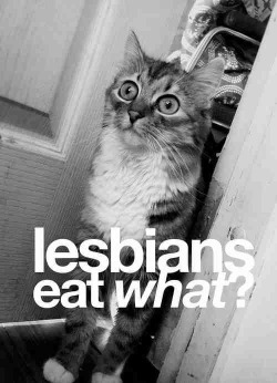 lilbearsinlove:  Lesbians eat what?!!! Lol xxx  Bondage and fetish images @  Art of Bondage