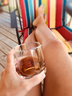 whiskeybeaches:Here’s to Friday off. Cheers.